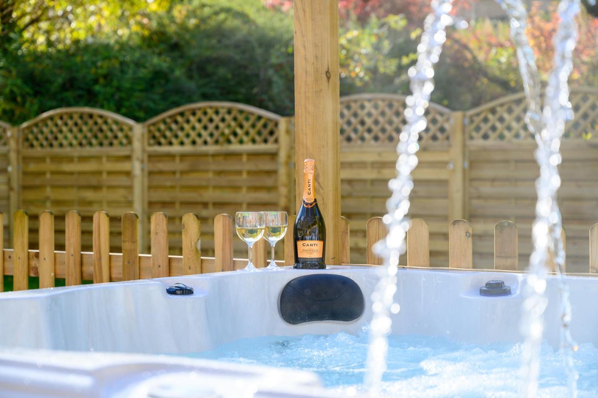 Relax At Little Hawkcliffe Steeton Exterior foto